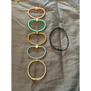 GUC Lot of 6 Bracelets Rubber Faux Pearls Cross Pink Green Brown Blue Tan Black